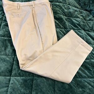 Like New Lands End sz 40r khaki pants. 100% cotton. Flat front, side pockets
